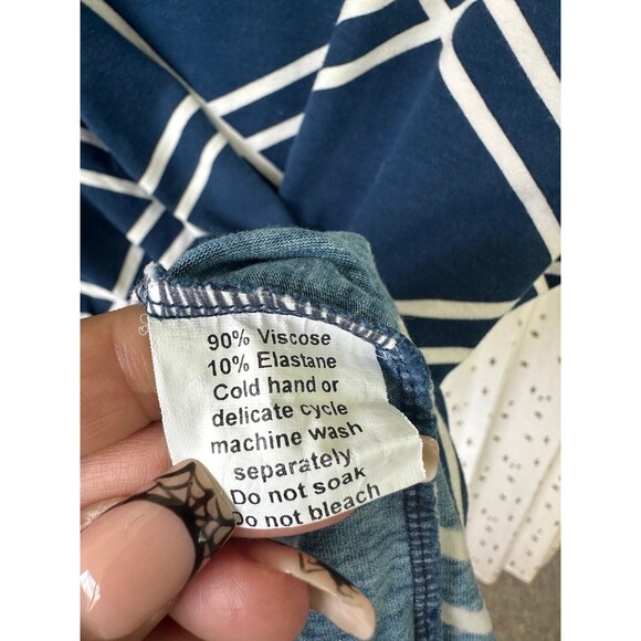 Ava Sky Hawaii Geometric Dolman Short Sleeve Snug Waist Stretch Blouse Top L - Picture 6 of 8